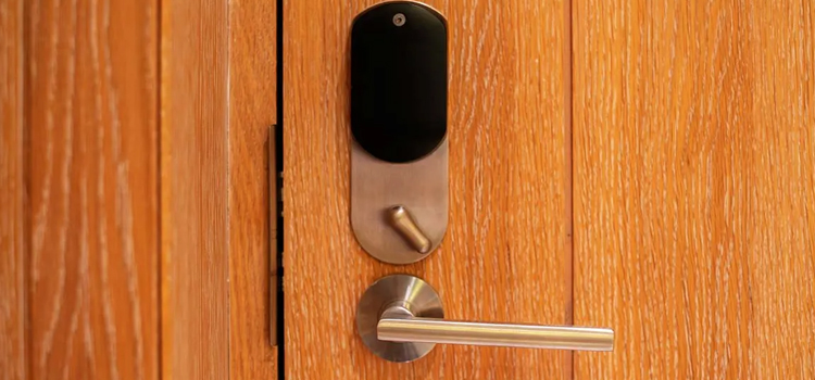 Automatic Locking Door Knob Eureka